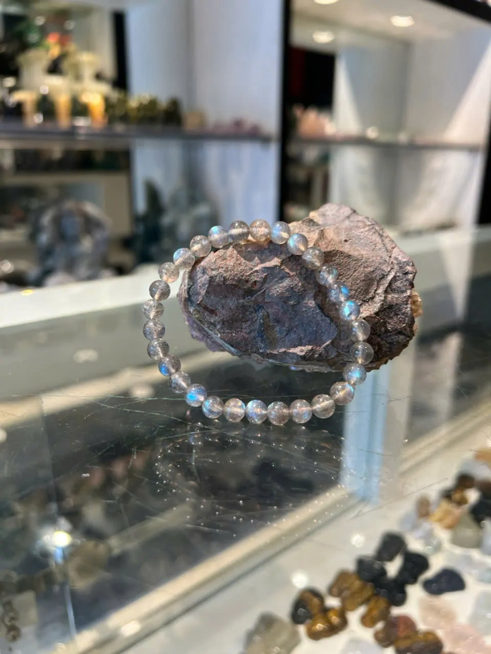 Chuỗi vòng đá mặt trăng ánh xanh A+++(29 bi) S6389-S4-3303